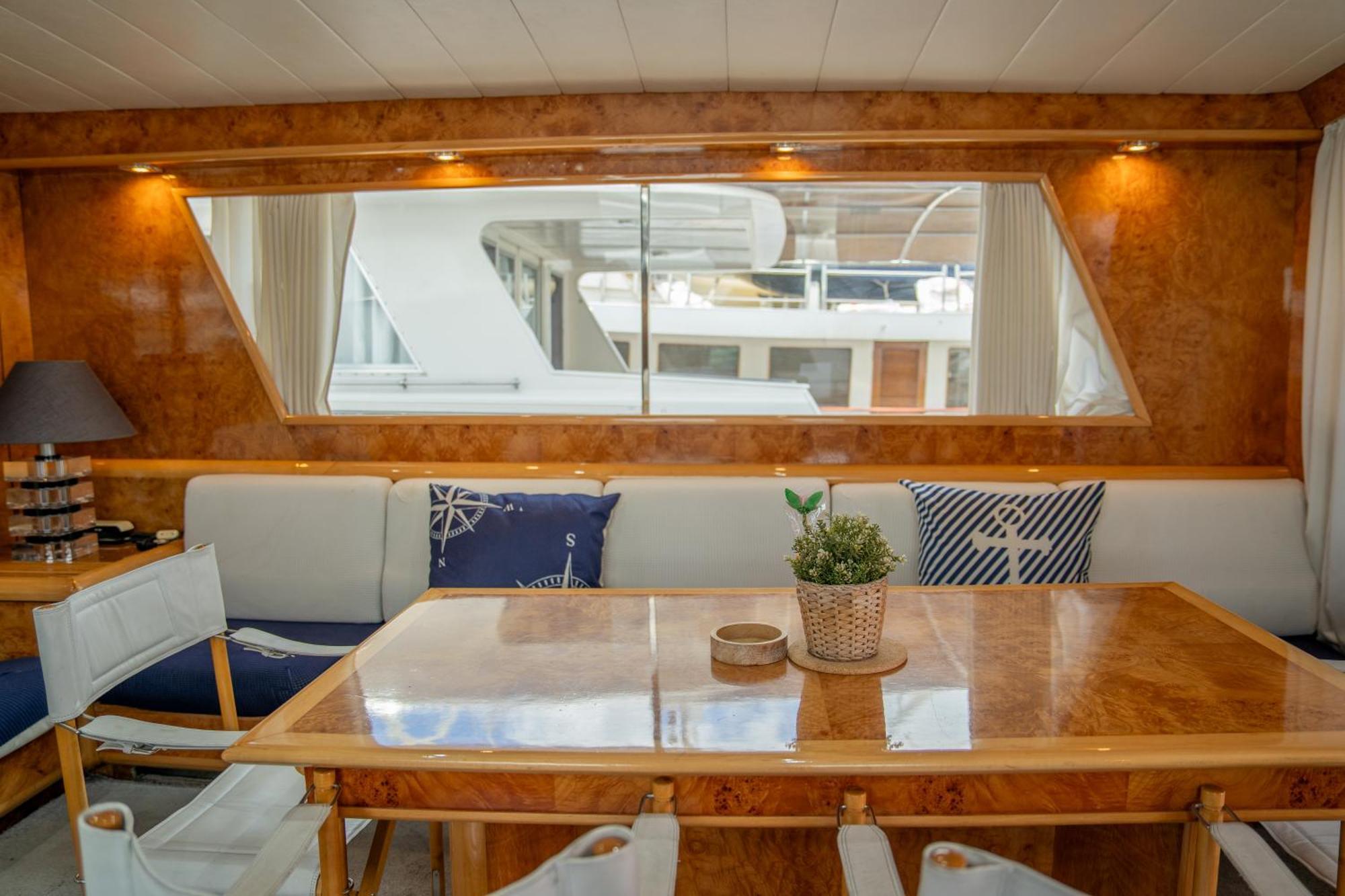 Hotel Boat Aloha Sant Adria de Besos Exterior foto